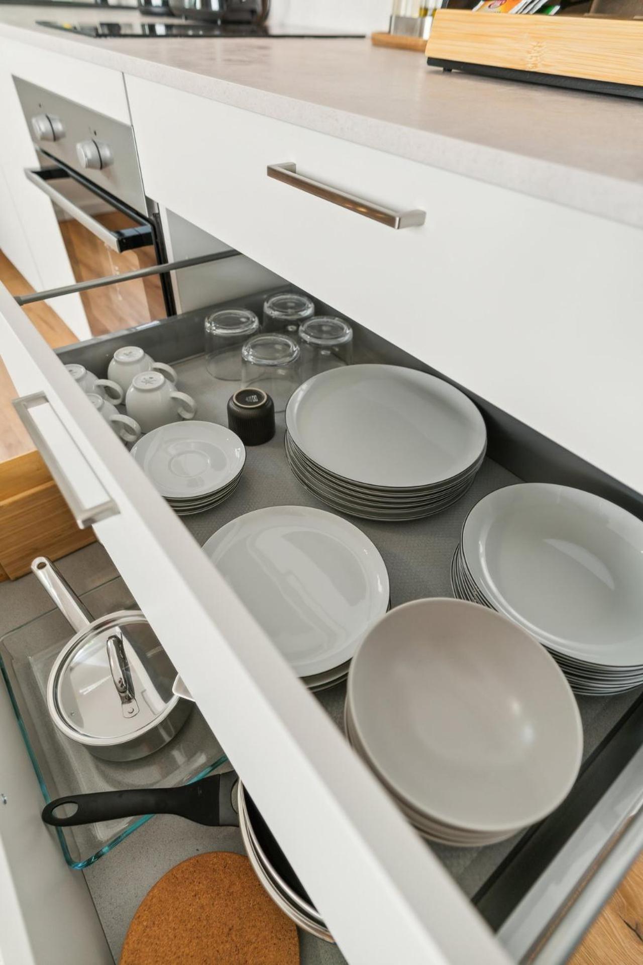 Deluxe Apartment In Bielefeld City Mit Parkplatz Und Balkon ภายนอก รูปภาพ
